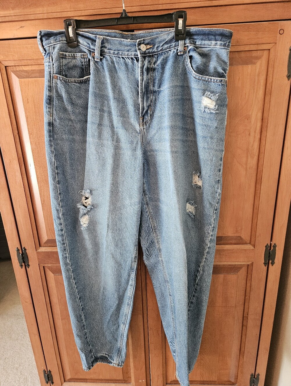 Old Navy Distressed Jean